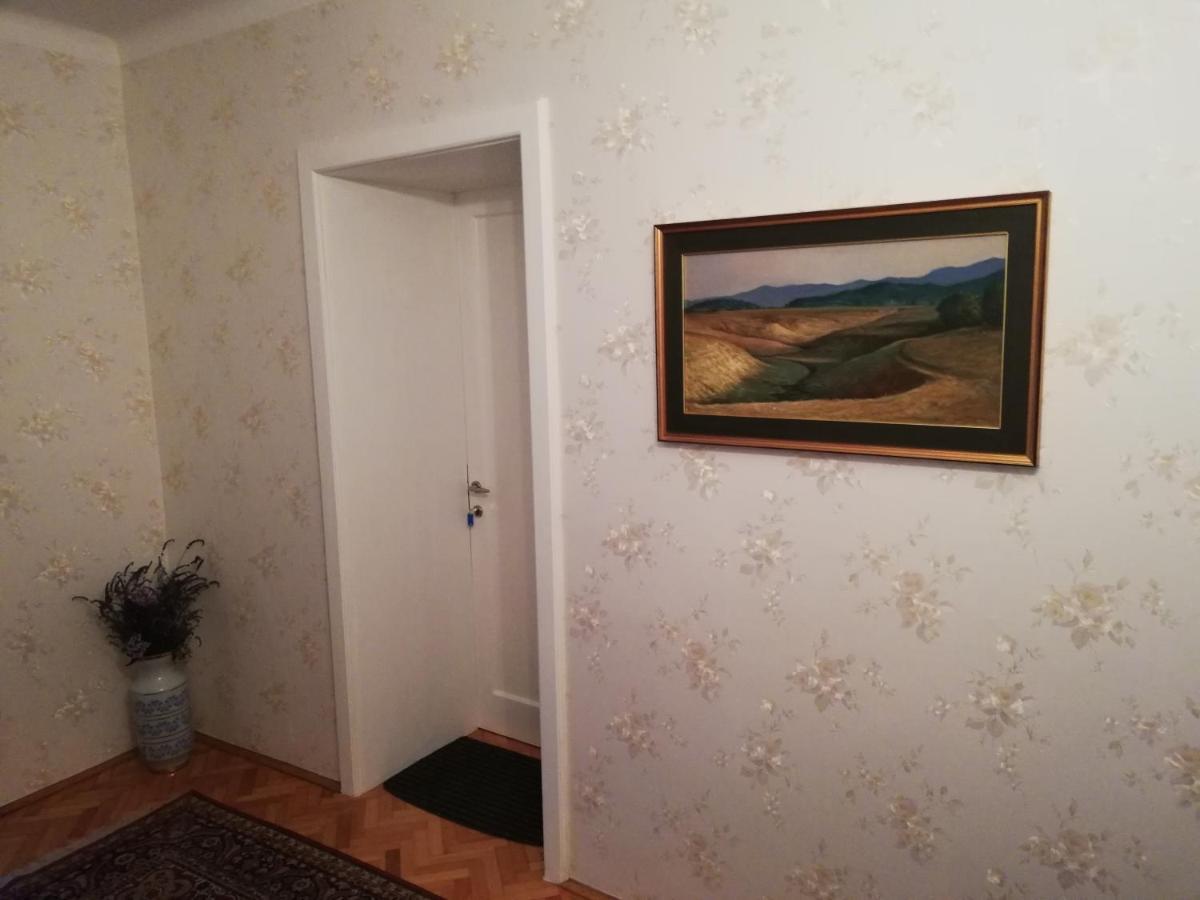 Bed and Breakfast Sobe Sabec à Postojna Extérieur photo